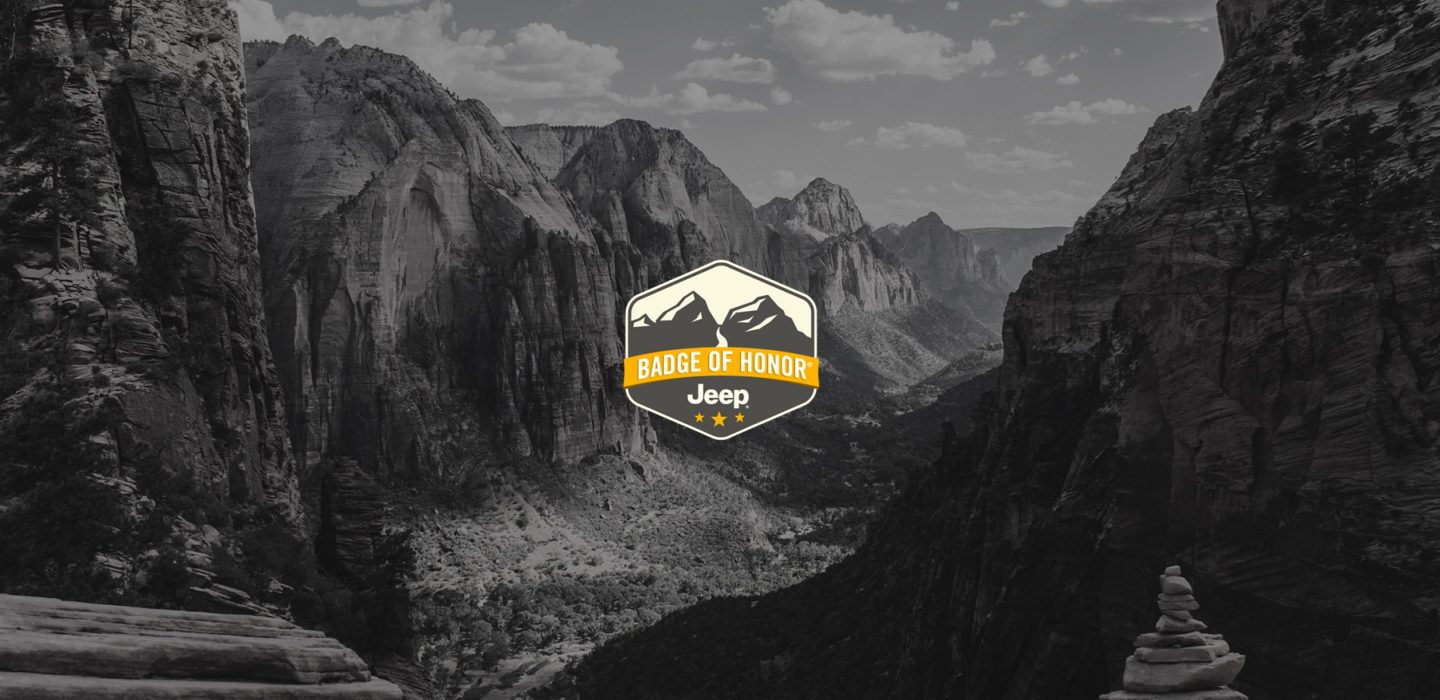 2017-Jeep-Jeeplife-Overview-BadgeofHonor-Hero-Mountains
