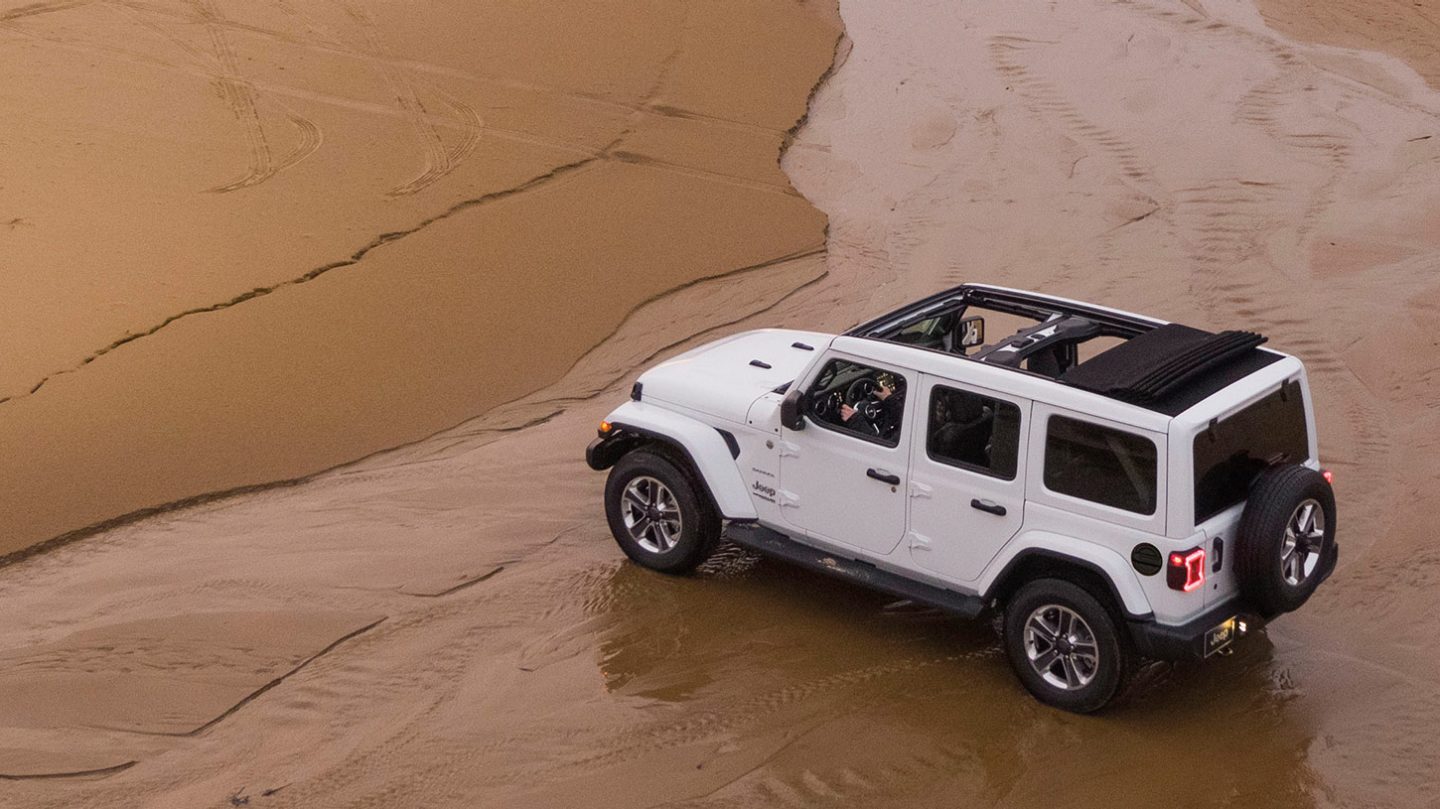 2020 Jeep Wrangler Photo and Video Gallery