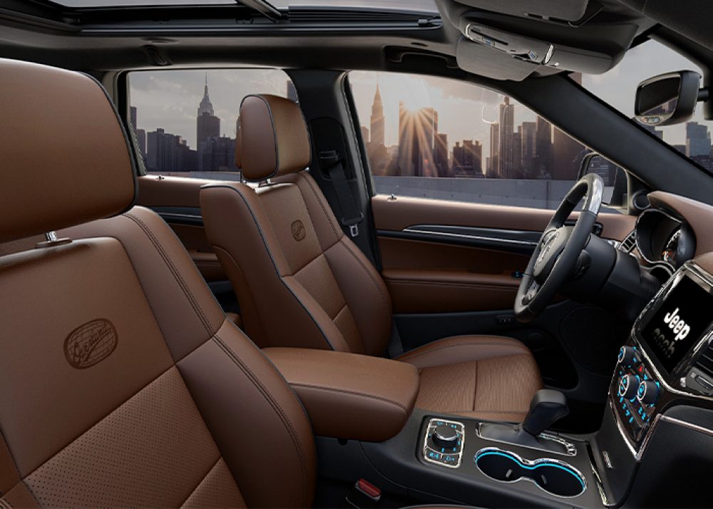 2021 Jeep® Grand Cherokee Luxury SUV Interior