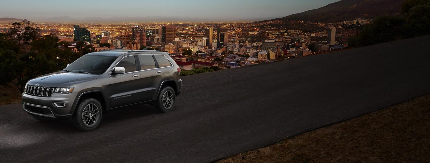 2019-Jeep-Grand-Cherokee-Interior-Uconnect-Apple-Carplay-Modal