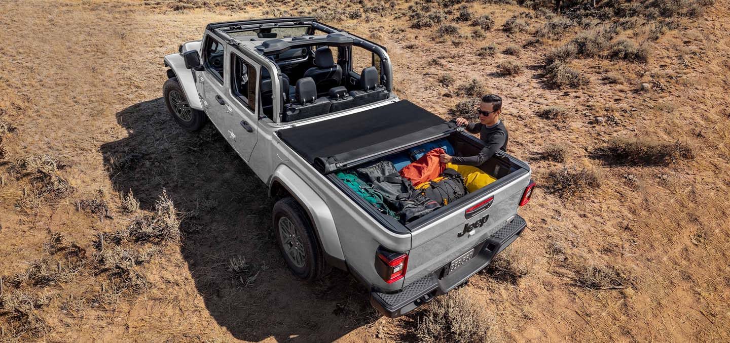 Jeep gladiator roof outlet